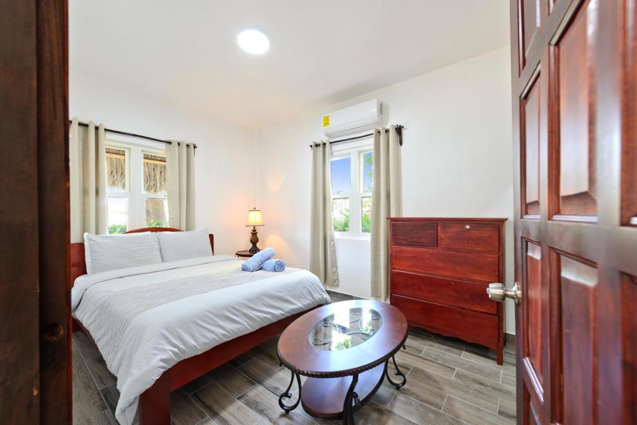 Parrot Cove Lodge 홉킨스 외부 사진