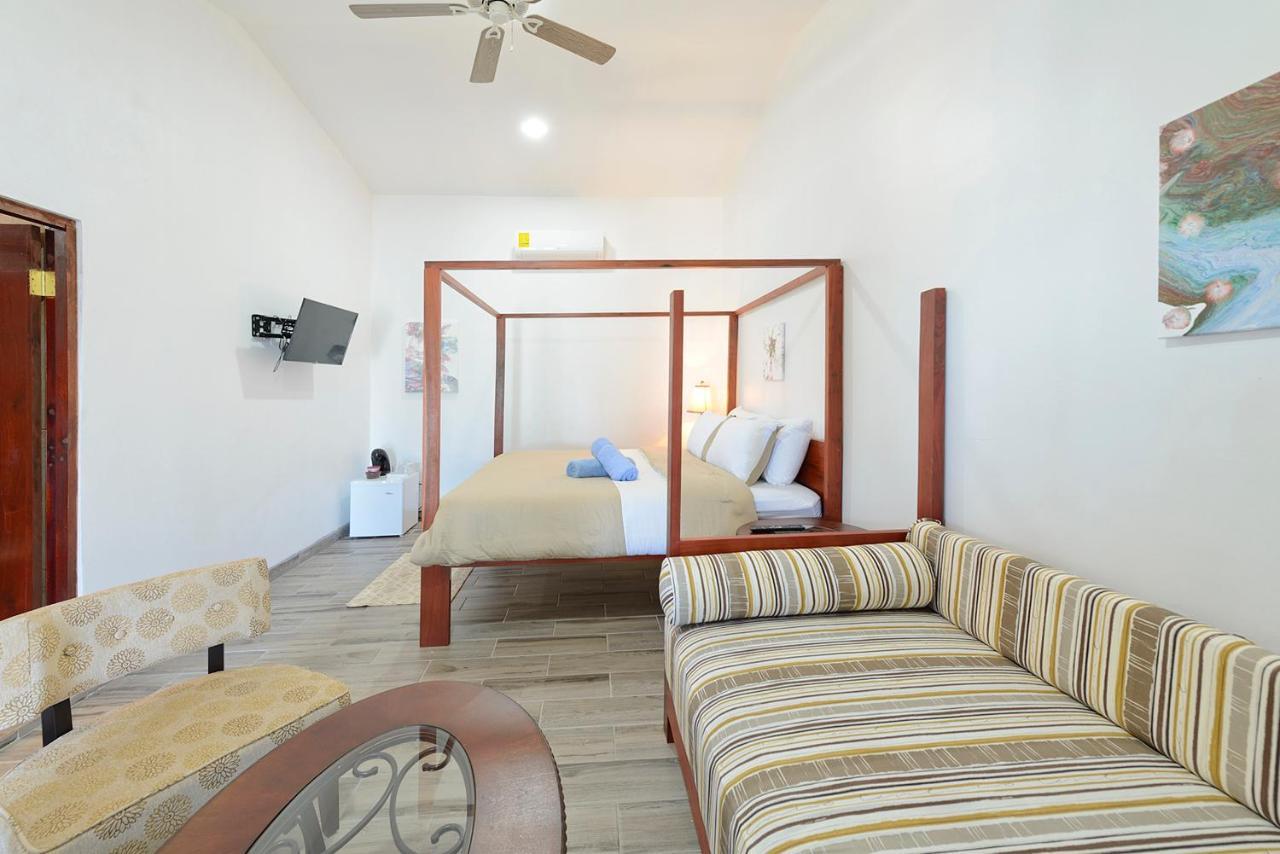 Parrot Cove Lodge 홉킨스 외부 사진