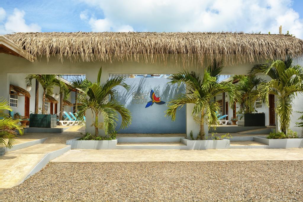 Parrot Cove Lodge 홉킨스 외부 사진
