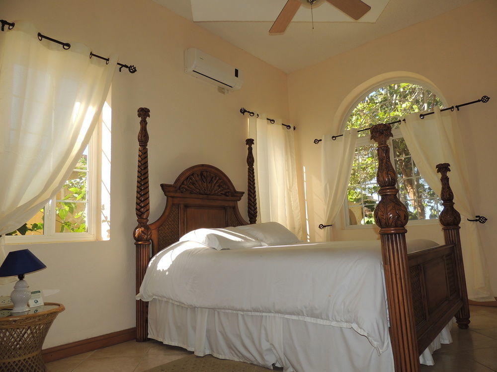 Parrot Cove Lodge 홉킨스 외부 사진